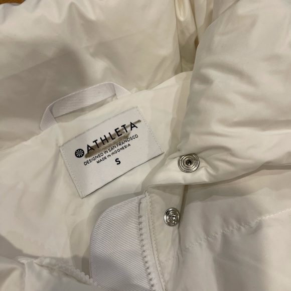 New Athleta ⭐️FINAL PRICE ⭐️White Warm Downtown Vest Size Small - Picture 15 of 16